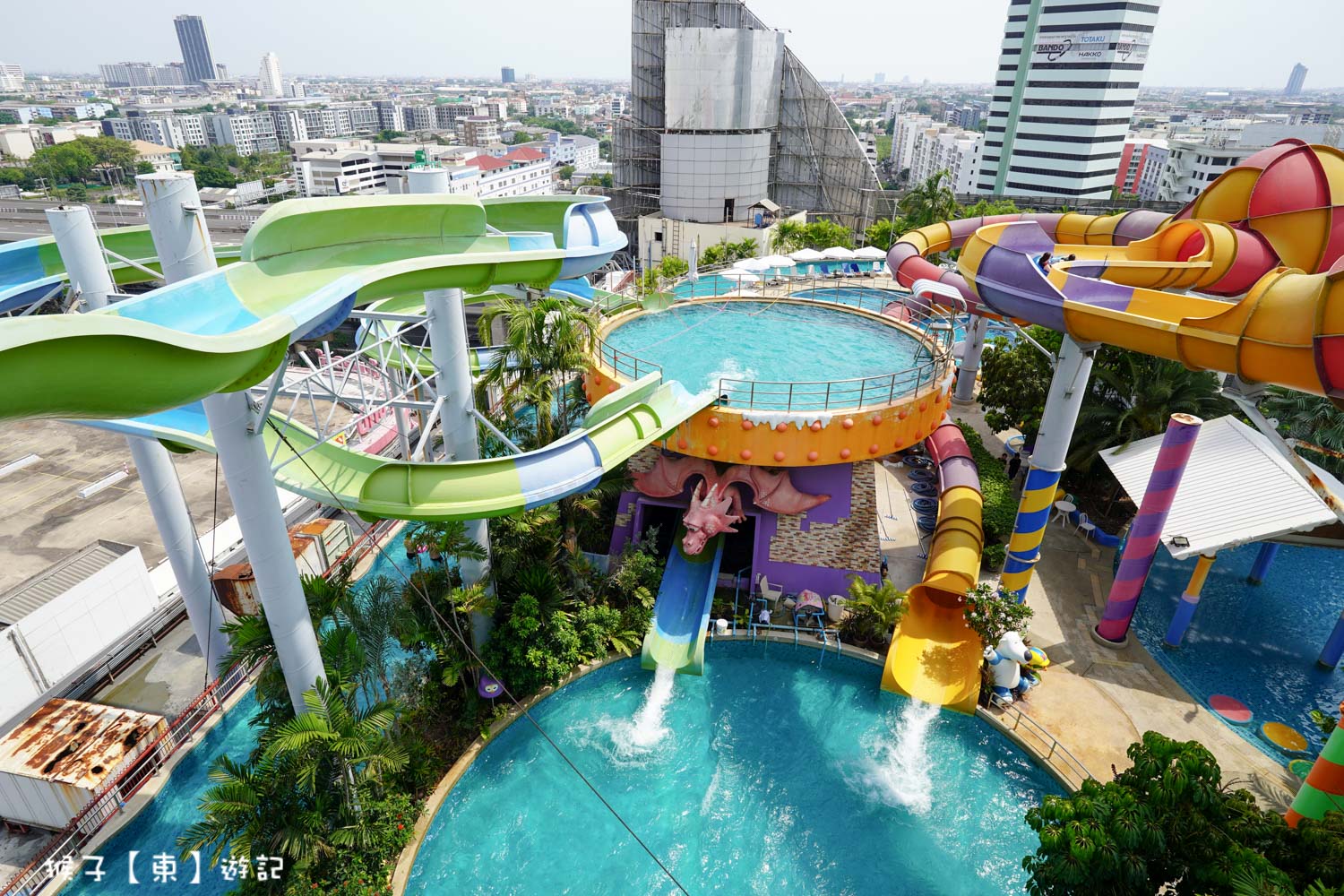 延伸閱讀：[泰國] Pororo Aqua Park Bangkok 曼谷高空水上樂園 優惠門票介紹 旋轉滑水道 消暑好玩 適合全家大小一起玩